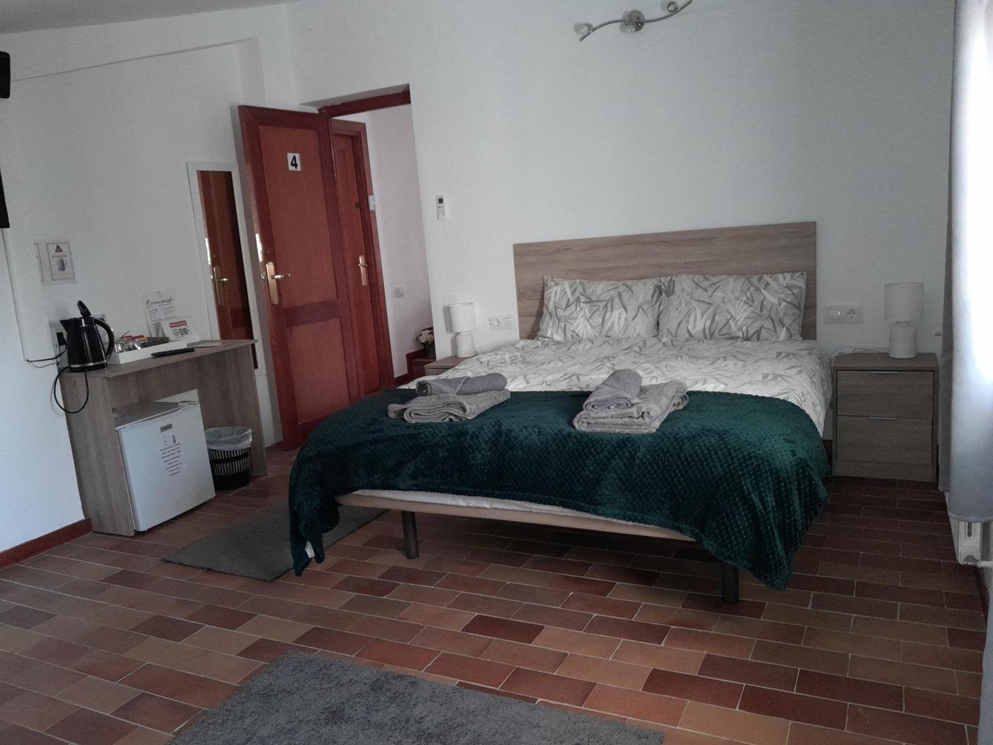 Djm Palms - Shared Casa Rural - Casa Rural Compartida - No Es Una Casa Privada Ayora Εξωτερικό φωτογραφία